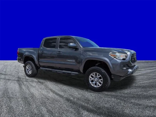 Used 2018 Gray Toyota SR5 image 2