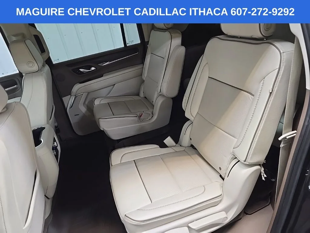 Used 2023 Silver GMC Denali image 33