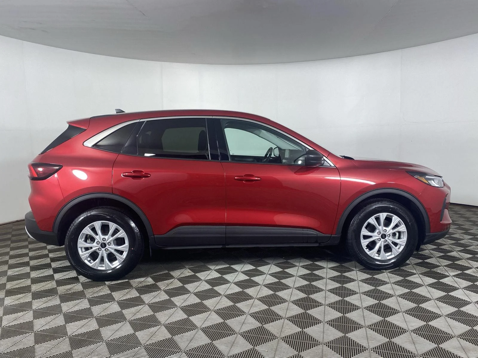 Used 2023 Rapid Red Metallic Tinted Clearcoat Ford Active image 8