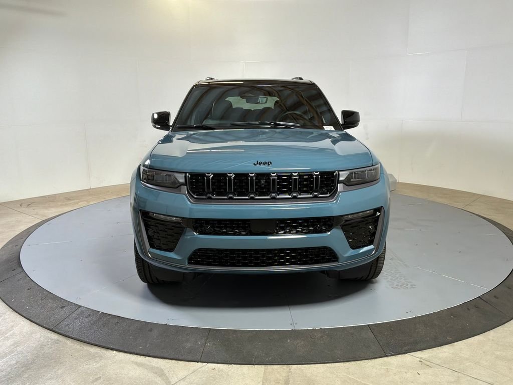 New 2026 Steel Blue Exterior Paint Jeep Limited Reserve image 2