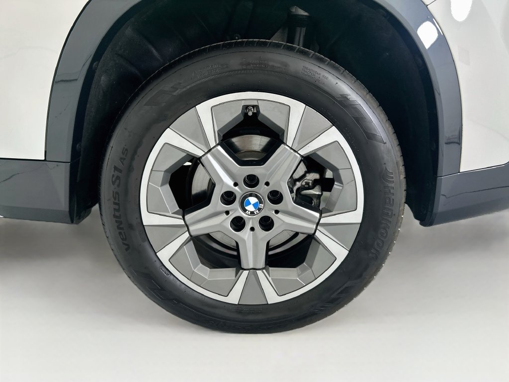Certified Used 2024 Alpine White BMW xDrive28i image 29