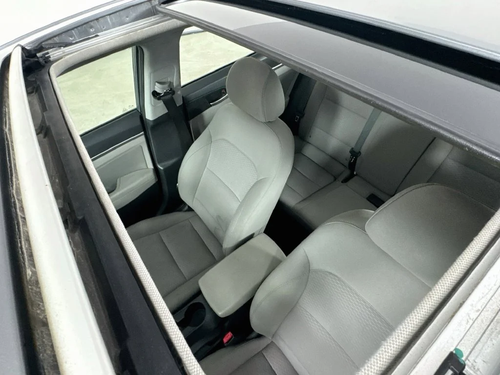 Used 2019 Machine Gray Hyundai Value Edition image 26
