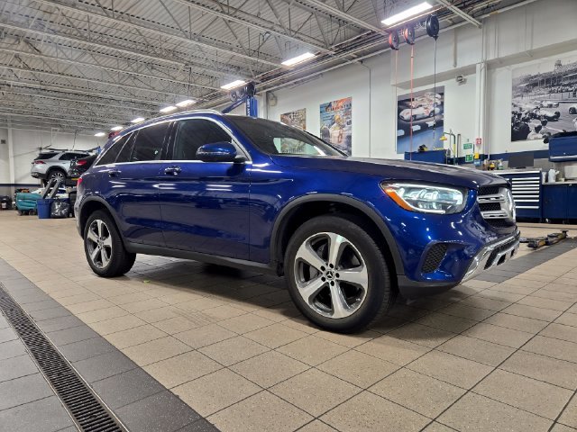 Used 2020 Blue Mercedes-Benz GLC 300 image 1