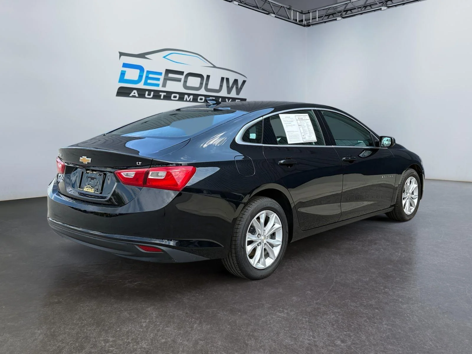 Used 2023 Mosaic Black Metallic Chevrolet LT image 3