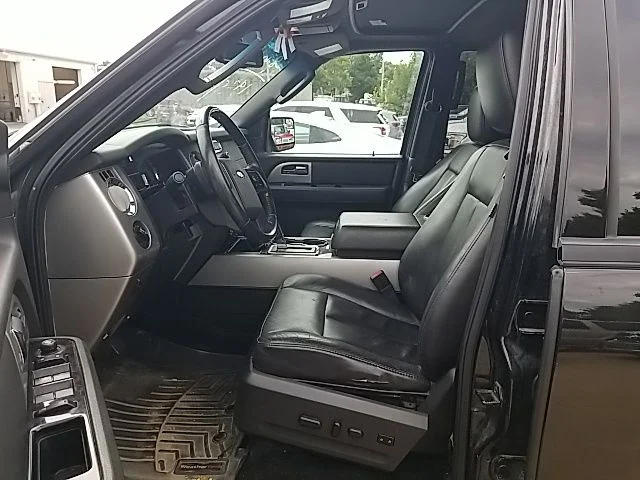 Used 2013 Black Ford Limited image 40