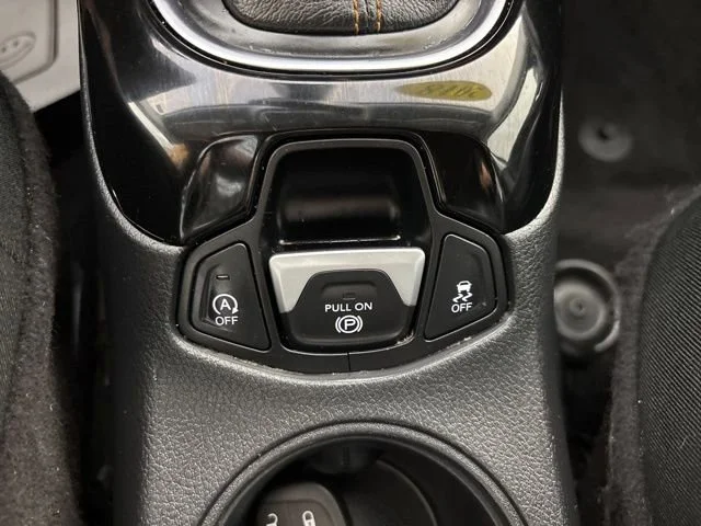 Used 2018 Laser Blue Jeep Limited image 20