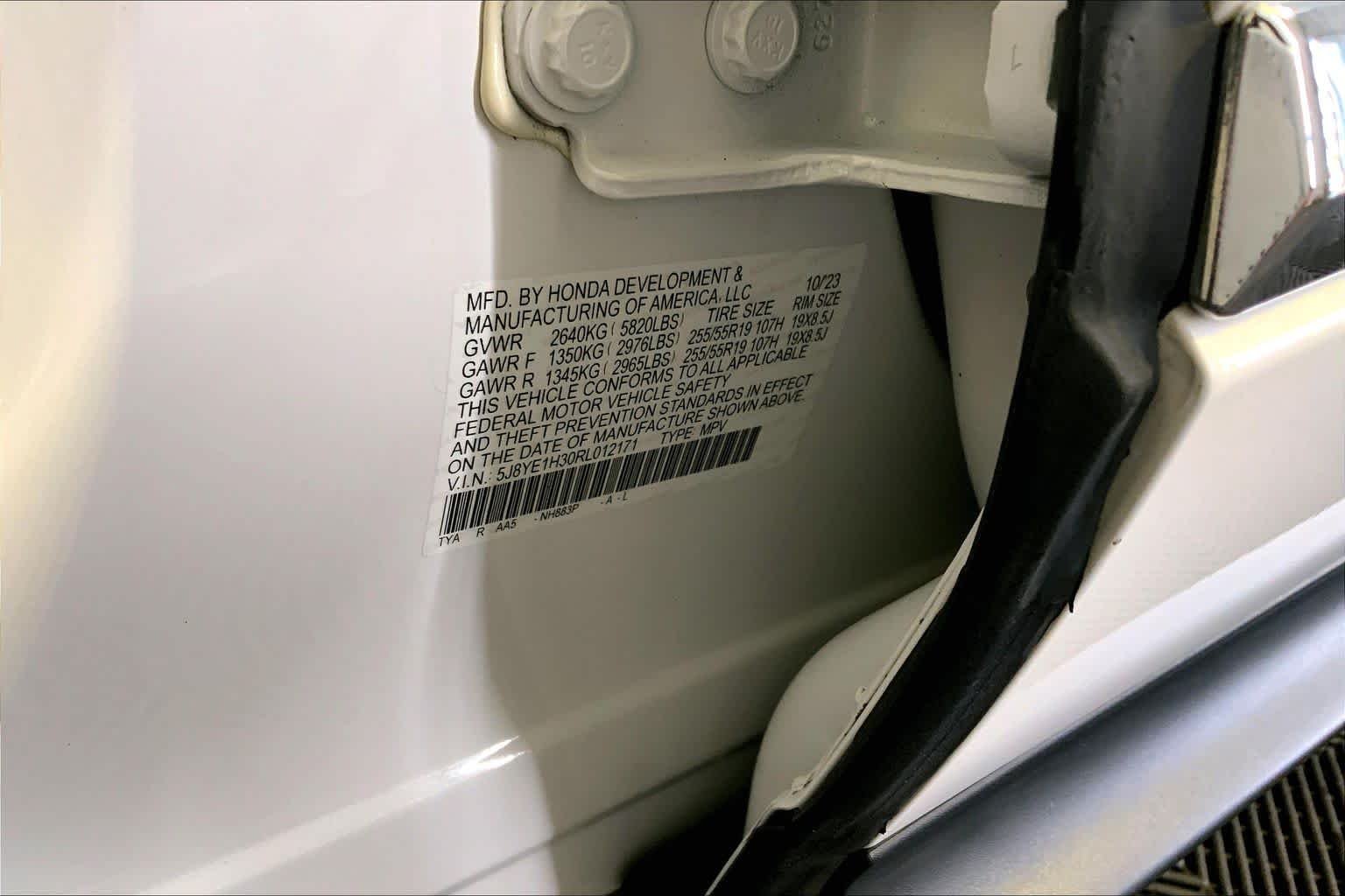 Certified Used 2024 Platinum White Pearl Acura BASE image 34