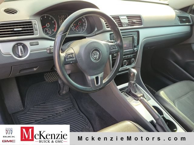 Used 2013 Silver Volkswagen SE image 7