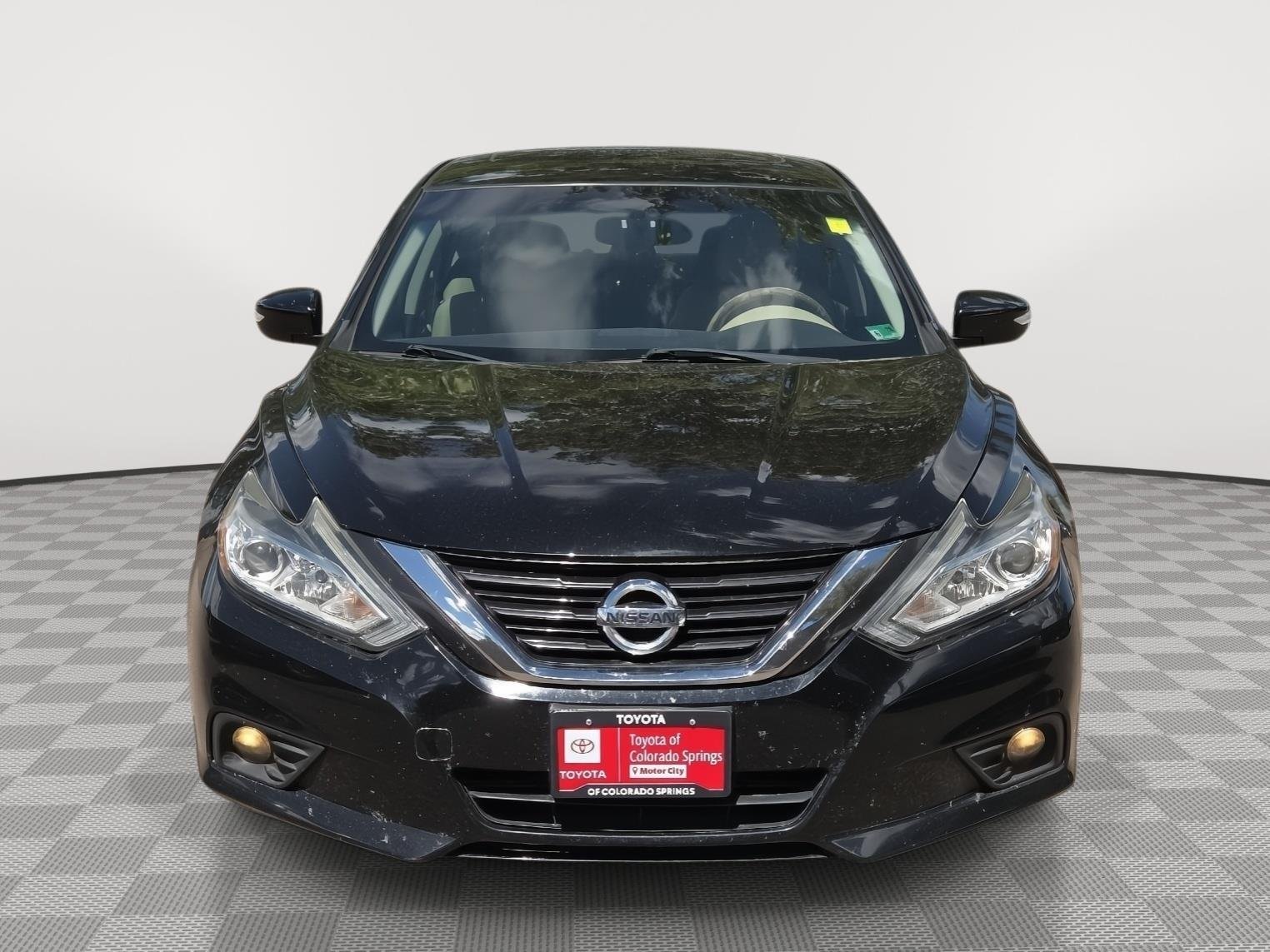 Used 2017 Super Black Nissan 2.5 SV image 7