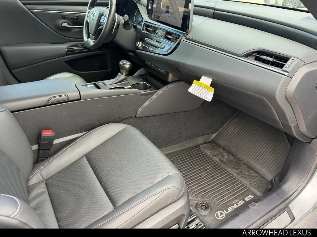 Used 2025 Silver Lexus 300h image 14