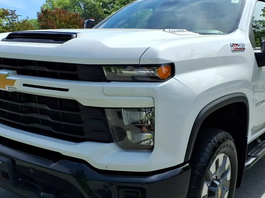 2025 Chevrolet Silverado 2500HD Custom - Photo 24