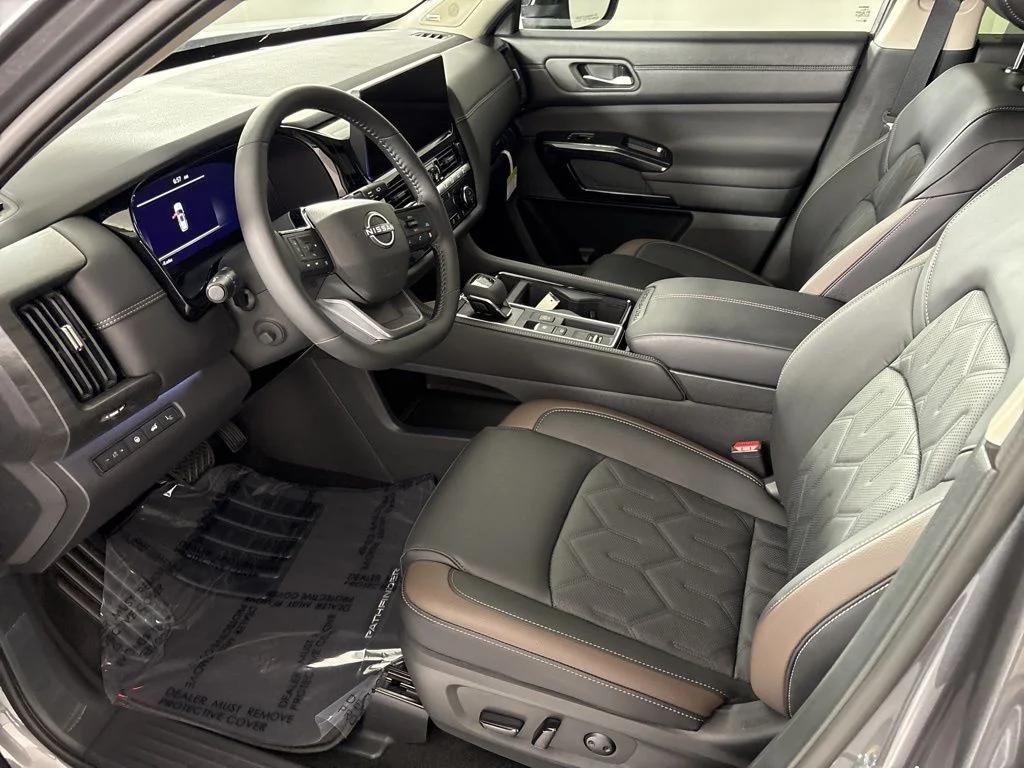 New 2026 Gun Metallic Nissan Platinum image 28