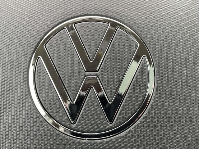 New 2026 White Volkswagen 2.0T SE w/Technology image 21