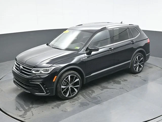 Used 2022 Black Volkswagen 2.0T SEL R-Line image 13