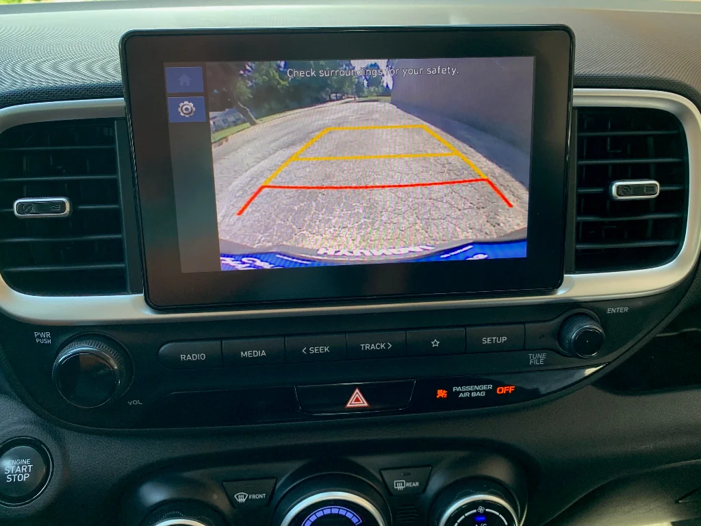 Used 2025 Shimmering Silver Hyundai SEL image 18