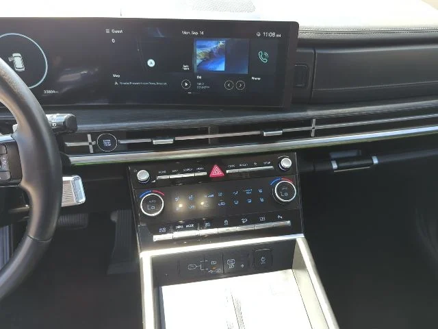 Used 2025 White Hyundai Limited image 11
