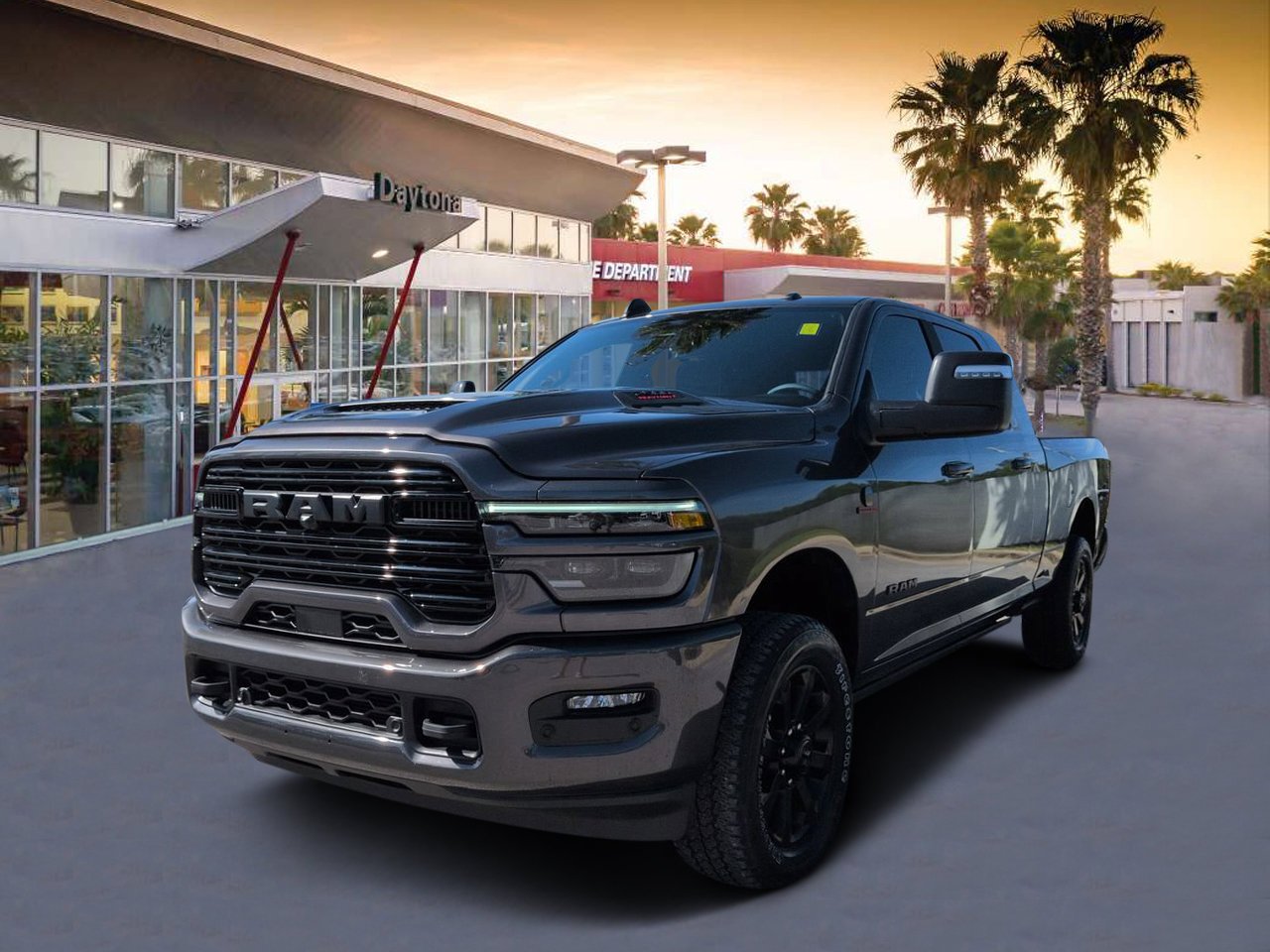 Certified Used 2025 Crystal Metallic Ram Laramie image 7