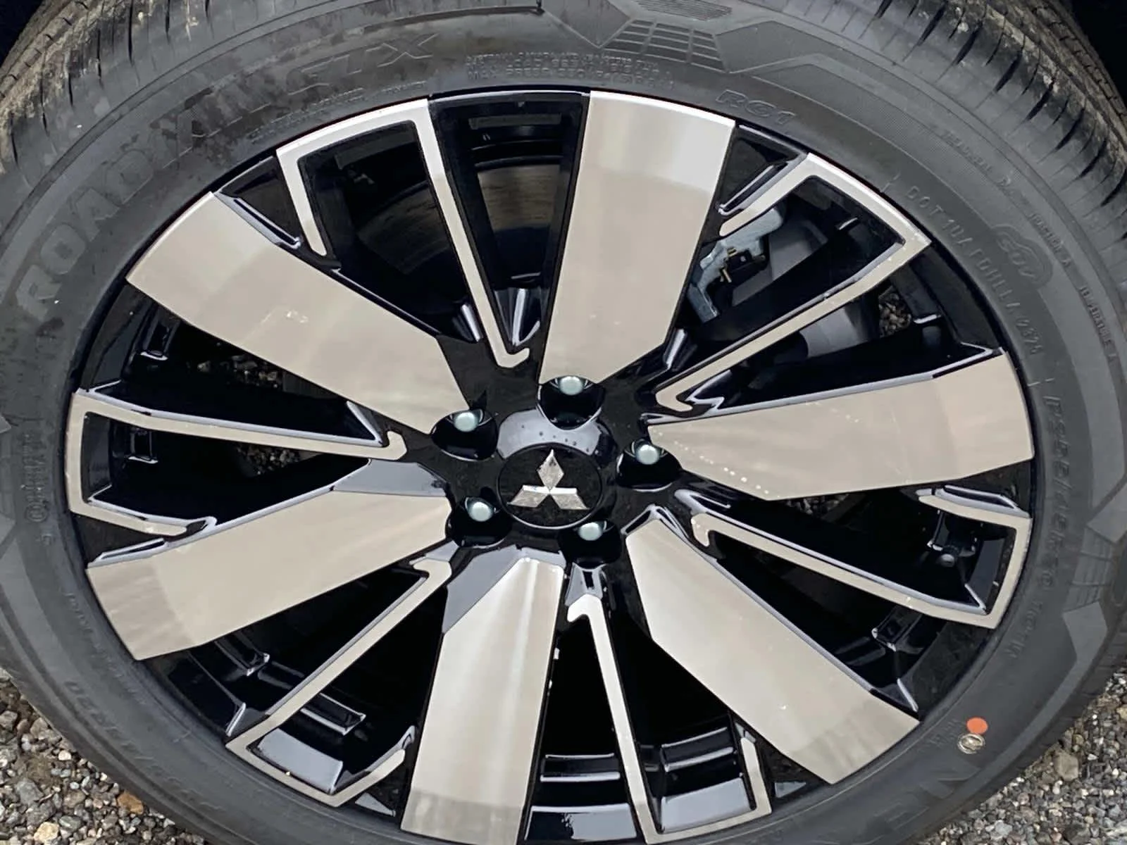 New 2026 WHITE Mitsubishi  image 6