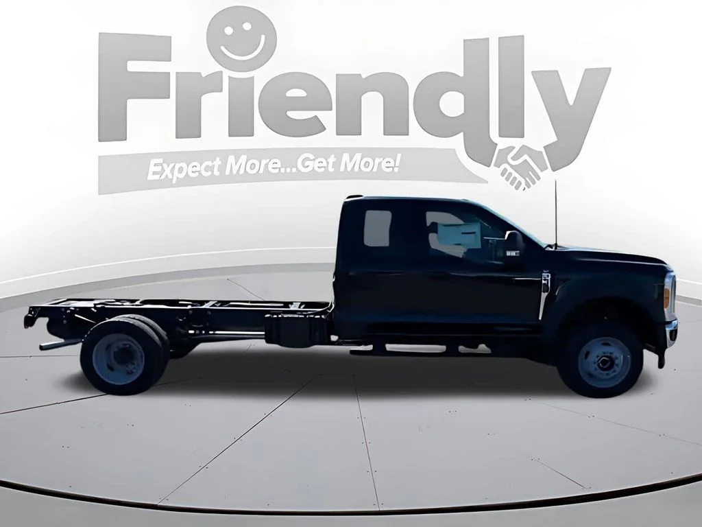 New 2026 Agate Black Metallic Ford F-550® XLT image 4