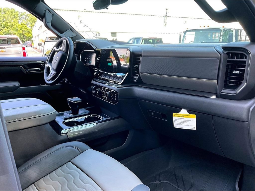 2026 Chevrolet Silverado 1500 — photo 10