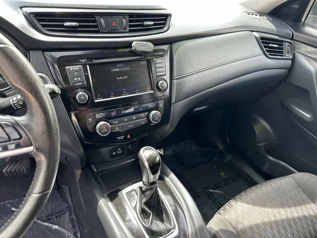 2020 Nissan Rogue SV - Photo 7
