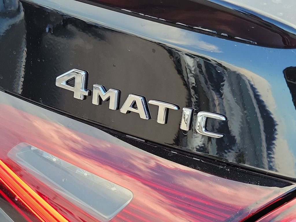 New 2027 Black Mercedes-Benz GLC 300 image 7