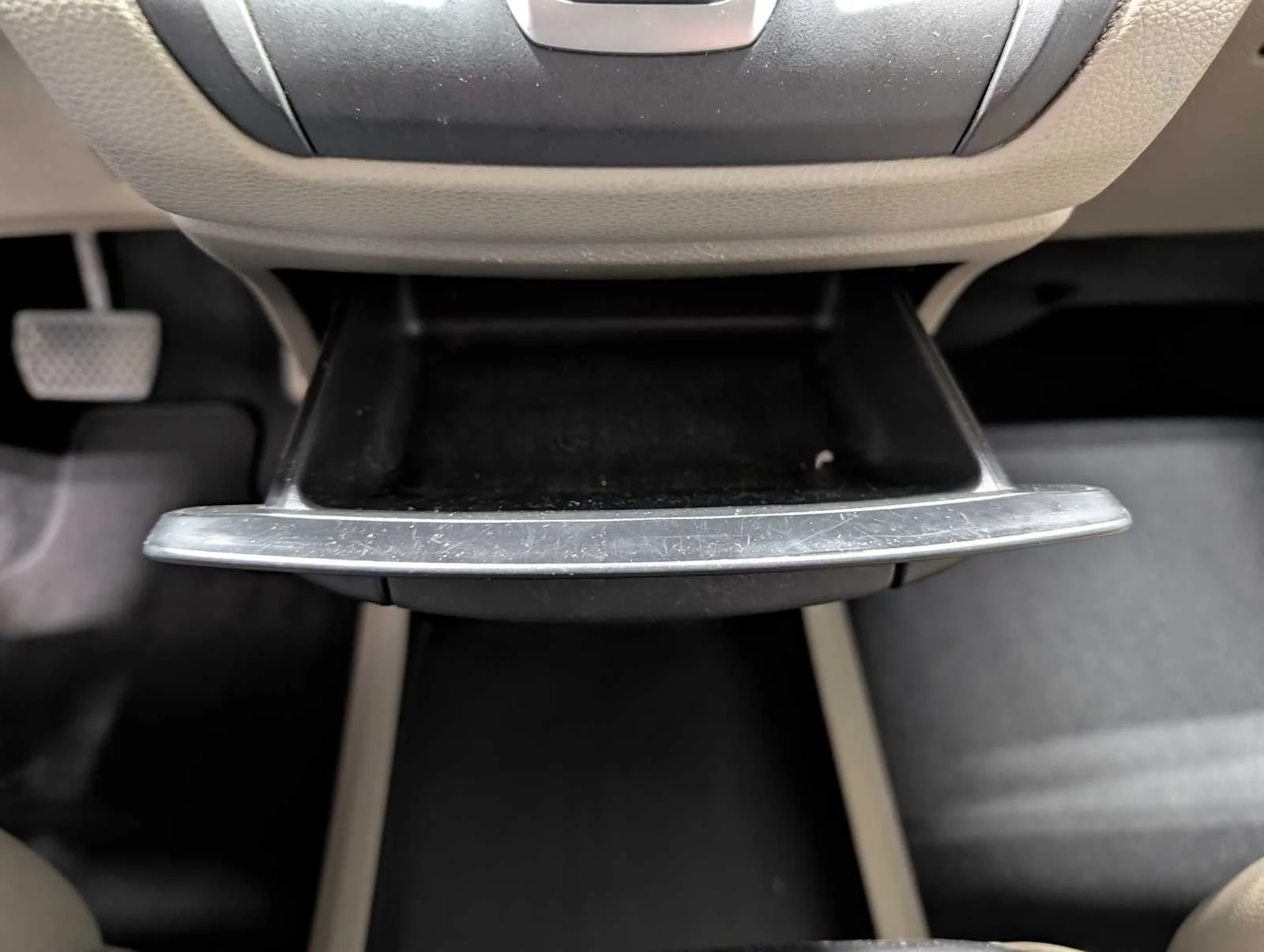 Used 2019 White Diamond Pearl Honda EX-L image 32