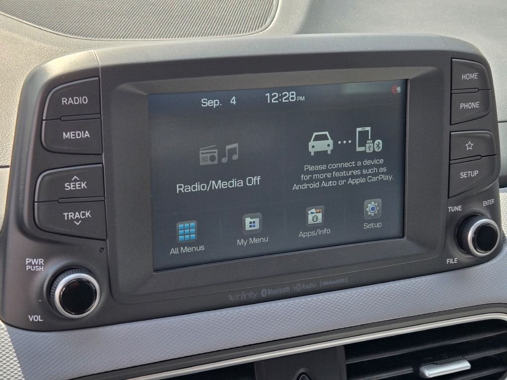 Used 2021 Ultra Black Hyundai Limited image 23