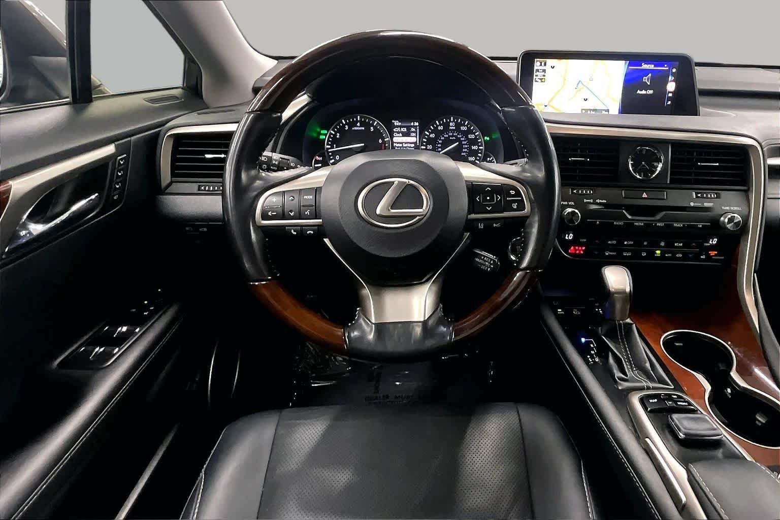 Used 2018 Atomic Silver Lexus  image 5