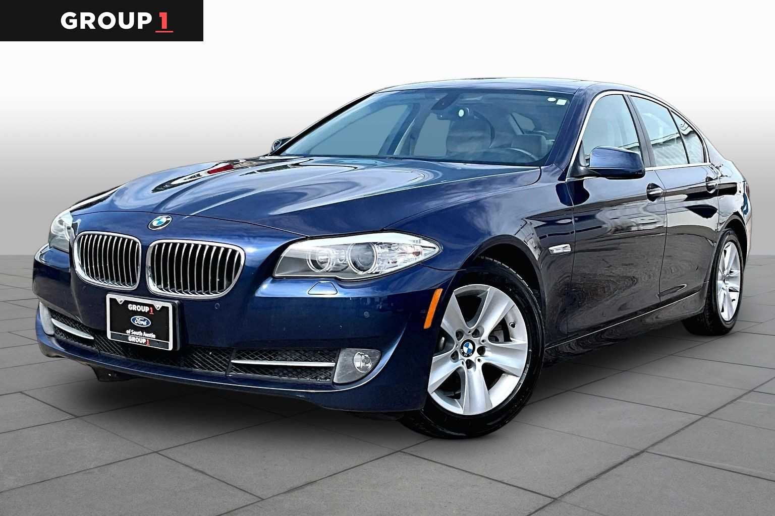2011 BMW 5 Series 528i Sedan's photo