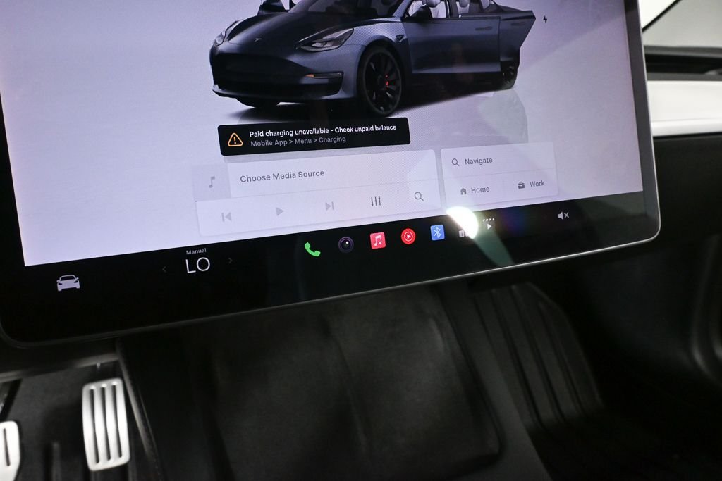 Used 2022  Tesla Performance image 11