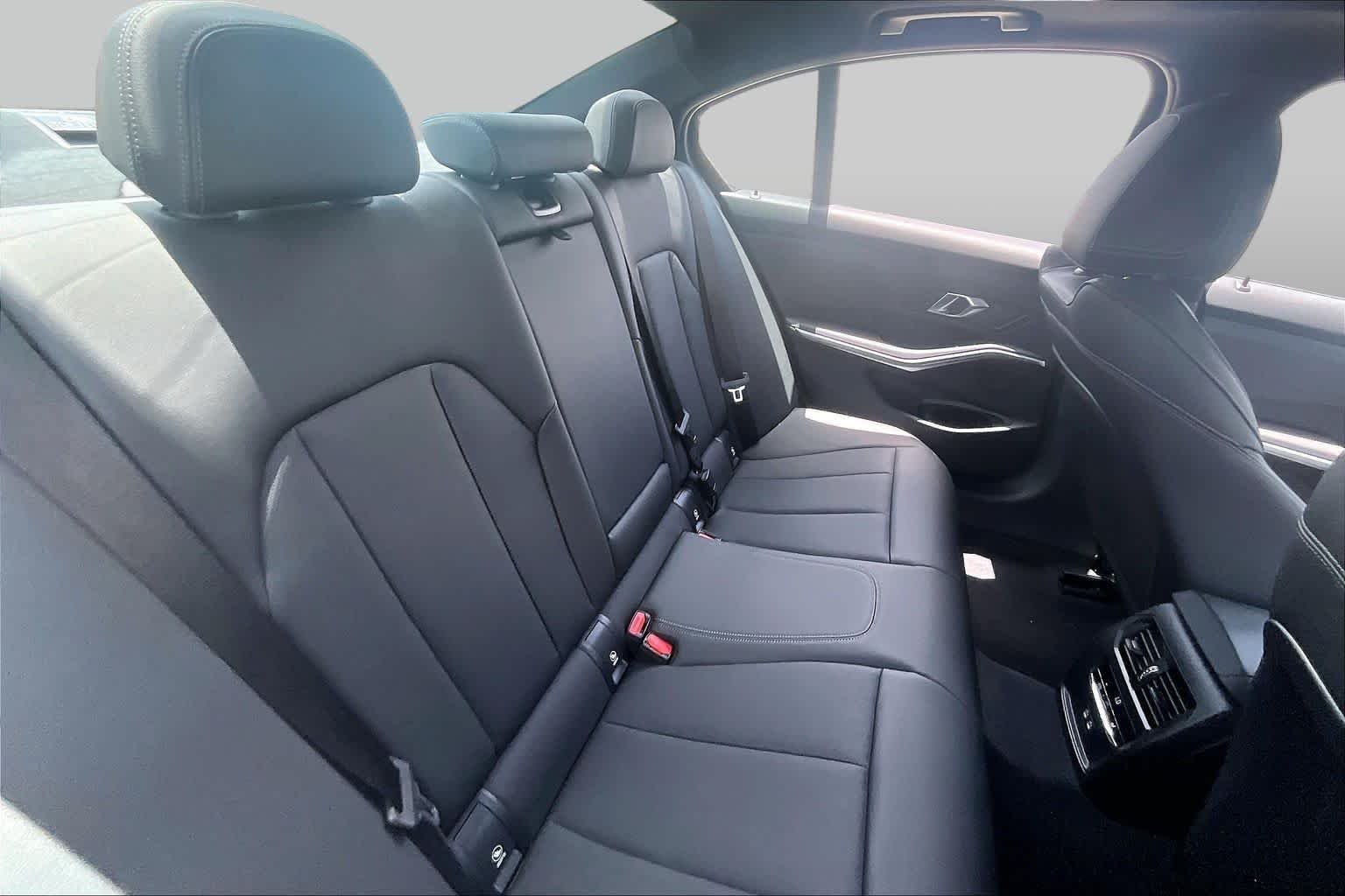 Used 2025 Black Sapphire Metallic BMW 330i image 19