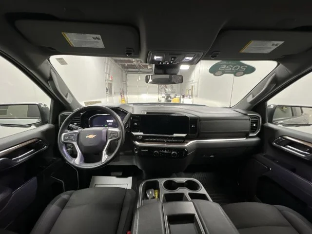 2025 Chevrolet Silverado 1500 LT - Photo 21