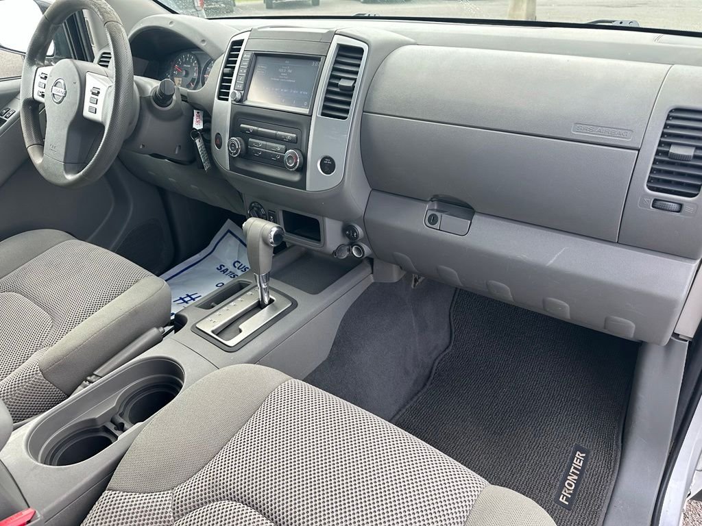 Used 2019 Silver Nissan SV image 27