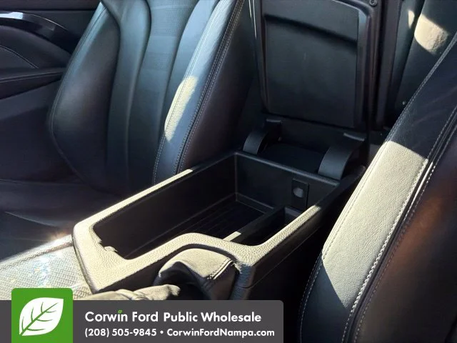 Used 2015 White BMW Base image 24