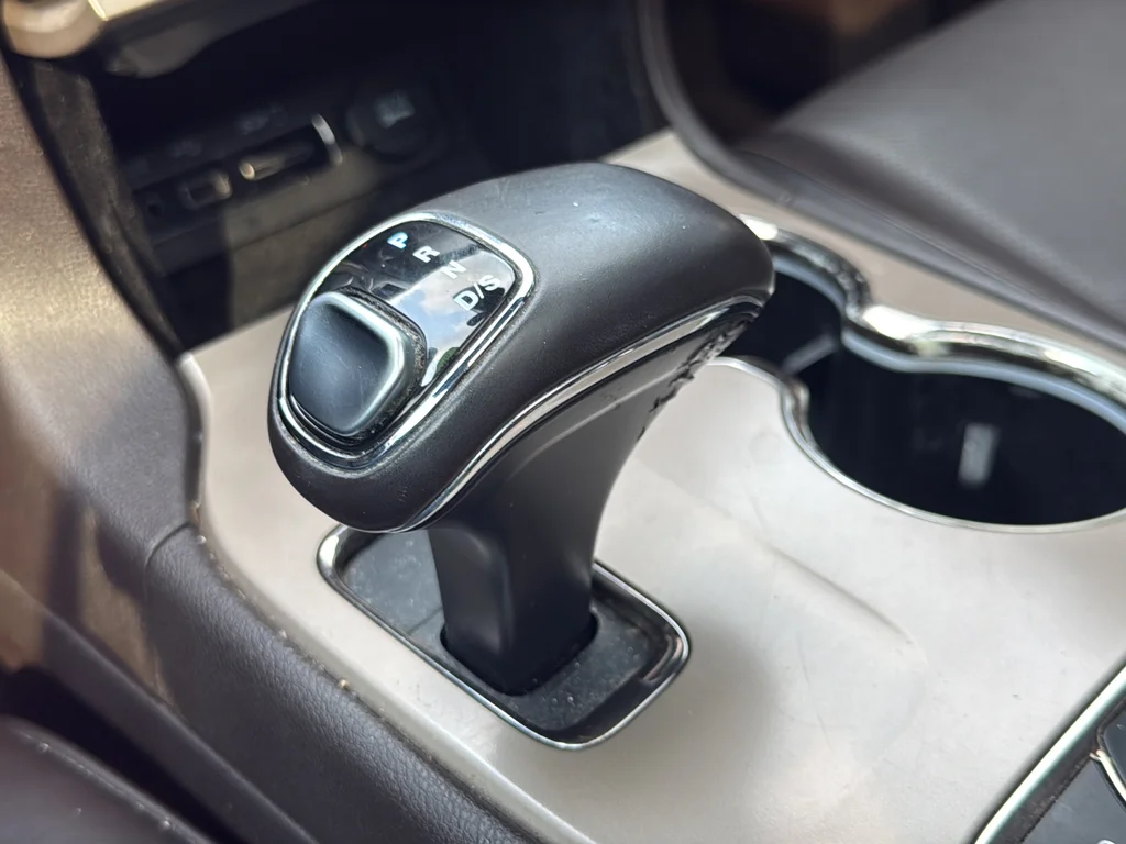Used 2014 Black Jeep Summit image 39