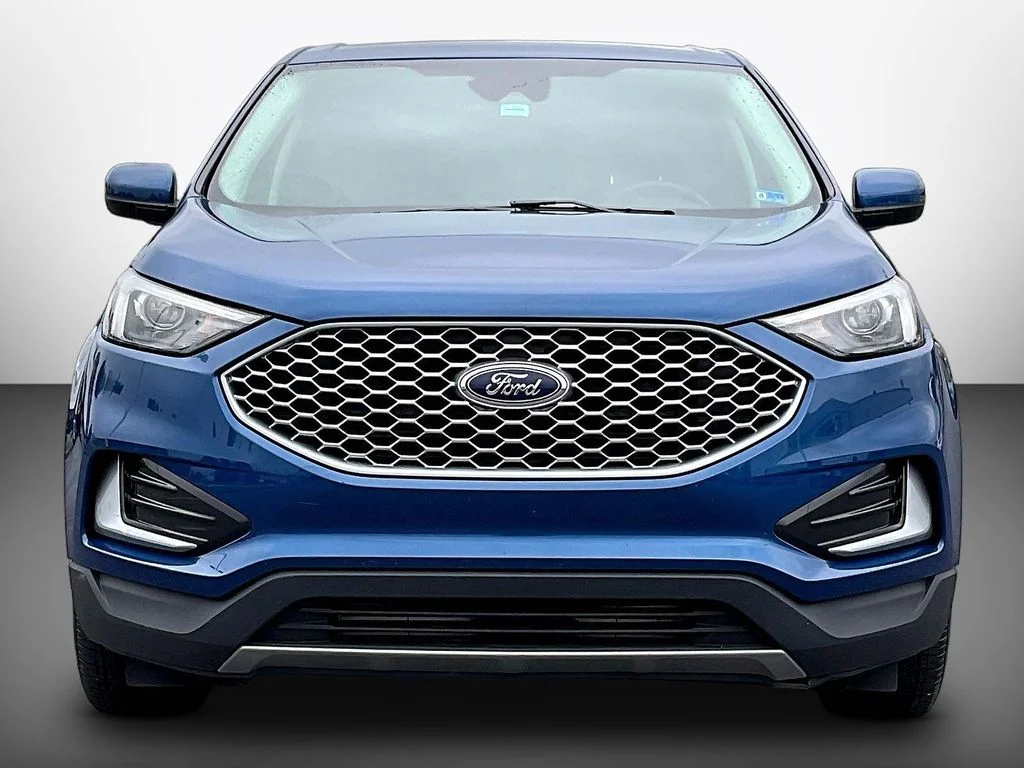 Certified Used 2024 Atlas Blue Metallic Ford SEL image 2