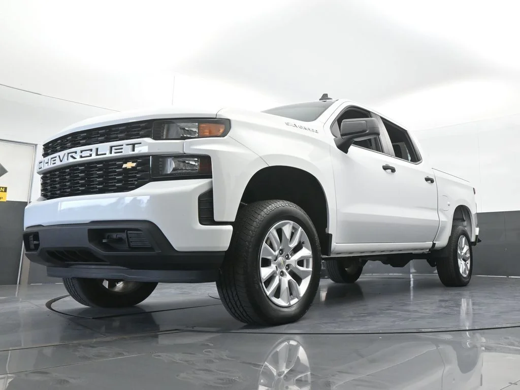 Used 2022 Summit White Chevrolet Custom image 55