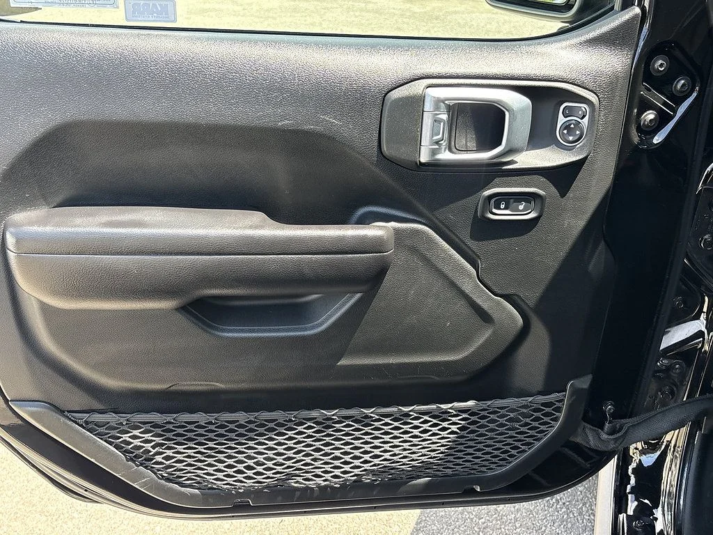 Used 2021 Black Jeep Willys image 11