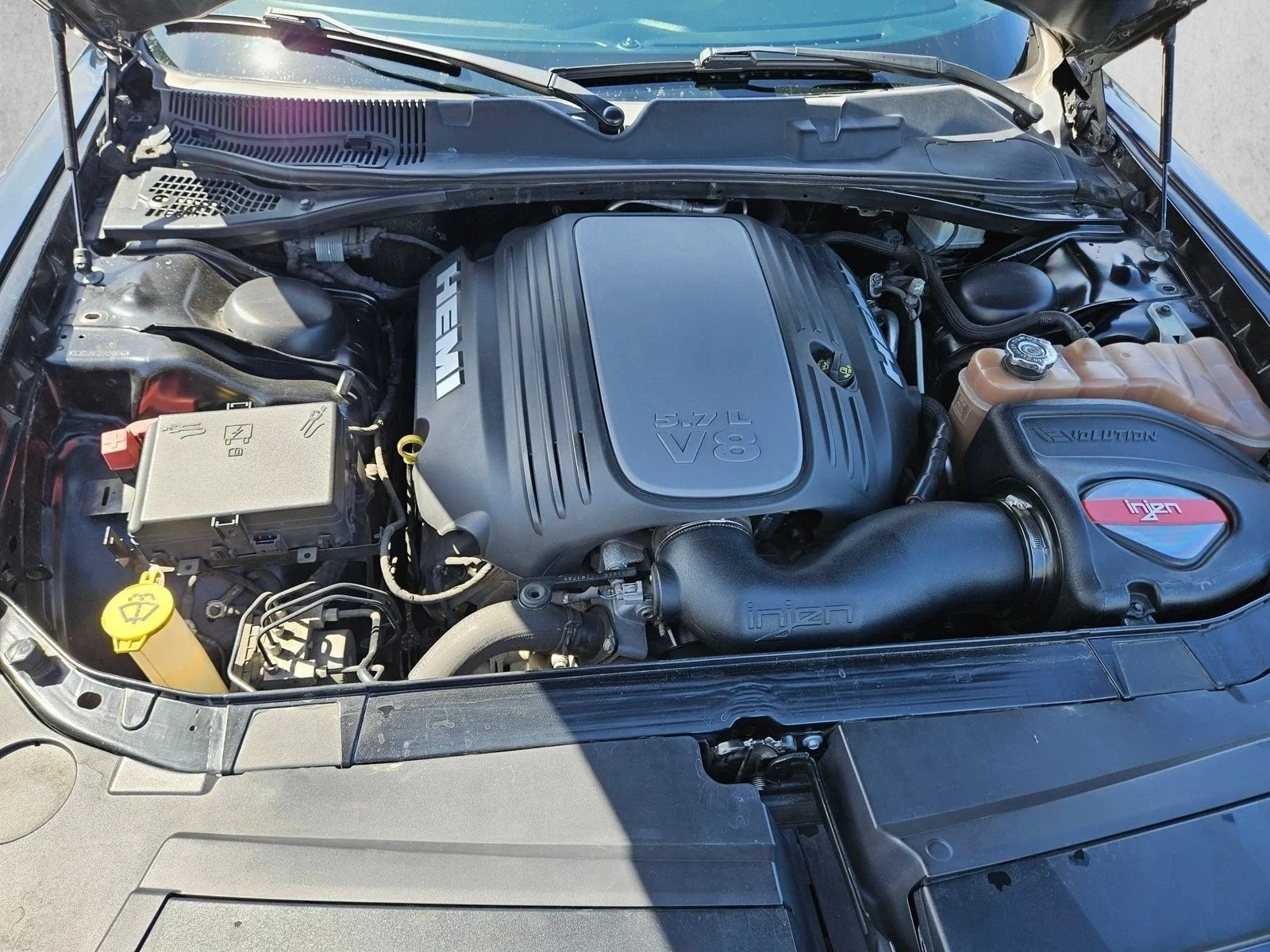 Used 2017 Pitch Black Clearcoat Dodge R/T image 23