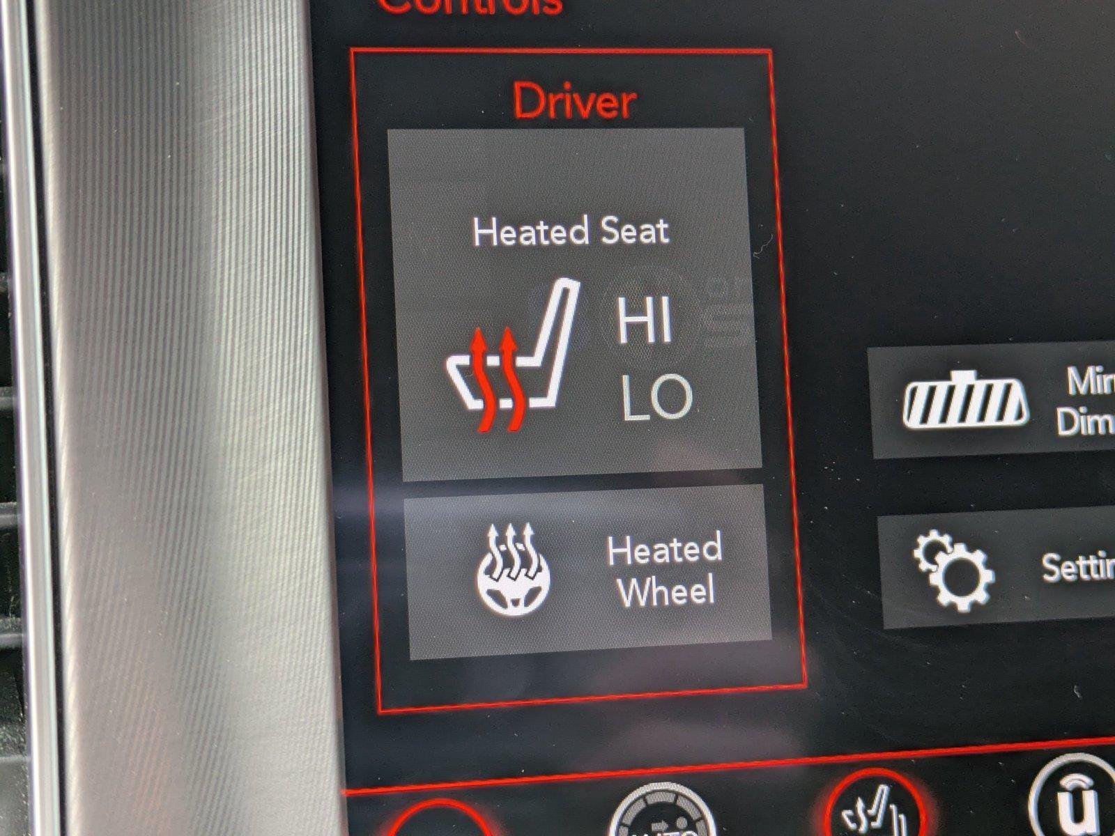 Used 2022 Pitch Black Clearcoat Dodge SXT image 22