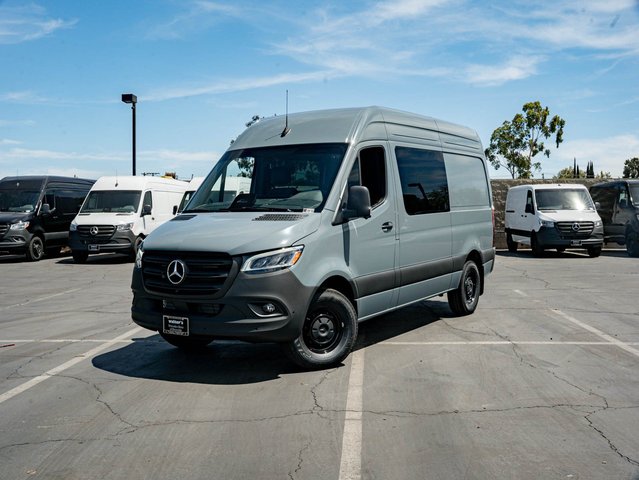 2026 Mercedes-Benz Sprinter Crew Van 2500 Standard Roof I4 Diesel HO 144 RWD