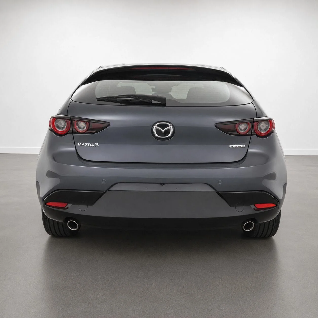 Used 2022 Polymetal Gray Metallic Mazda Carbon Edition image 4