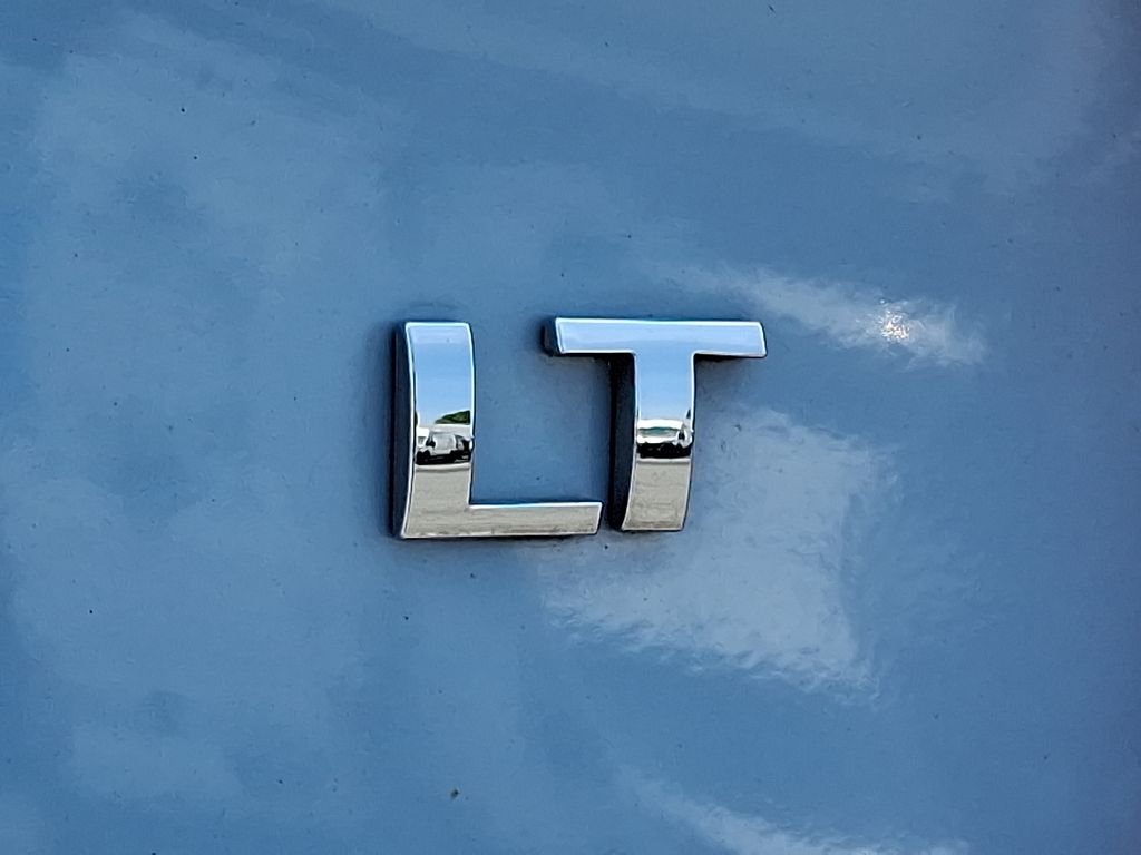 Used 2016 Blue Chevrolet 1LT image 29