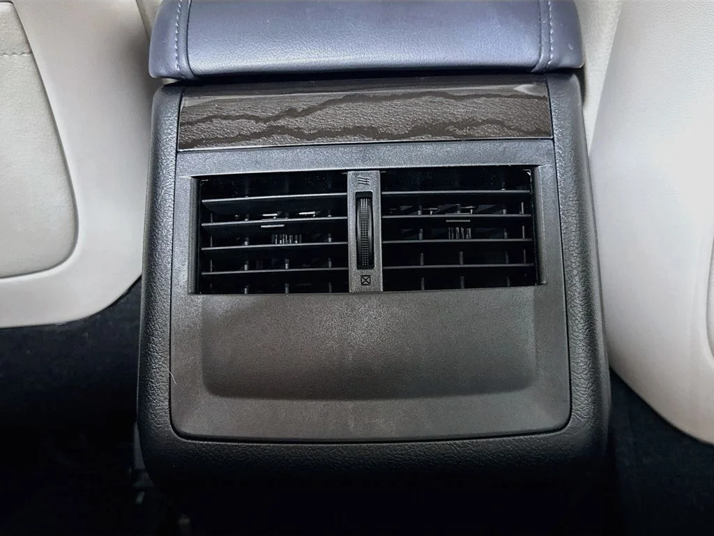 Used 2013 Red Toyota XLE Touring image 31