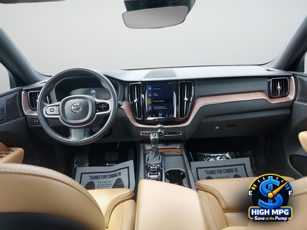 Used 2021 Blue Volvo T5 Inscription image 28