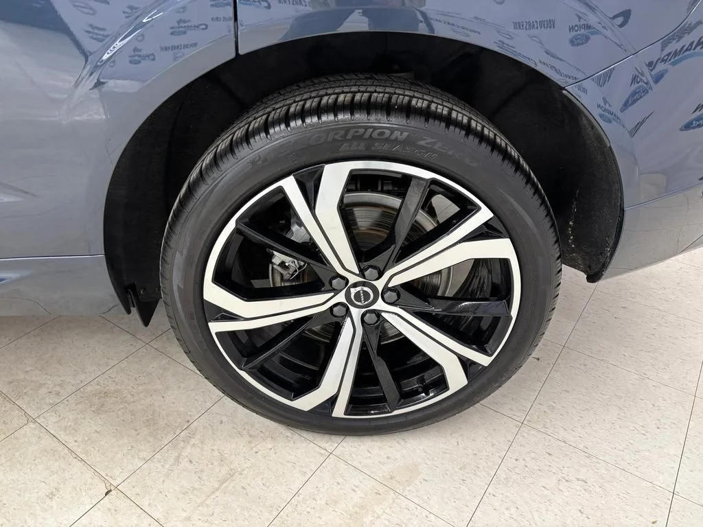2025 Volvo XC60 Ultra - Photo 27