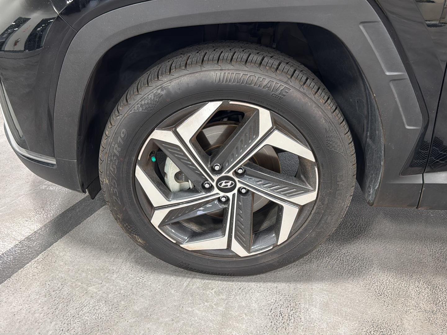 Certified Used 2024 Black Pearl Hyundai SEL Convenience image 15