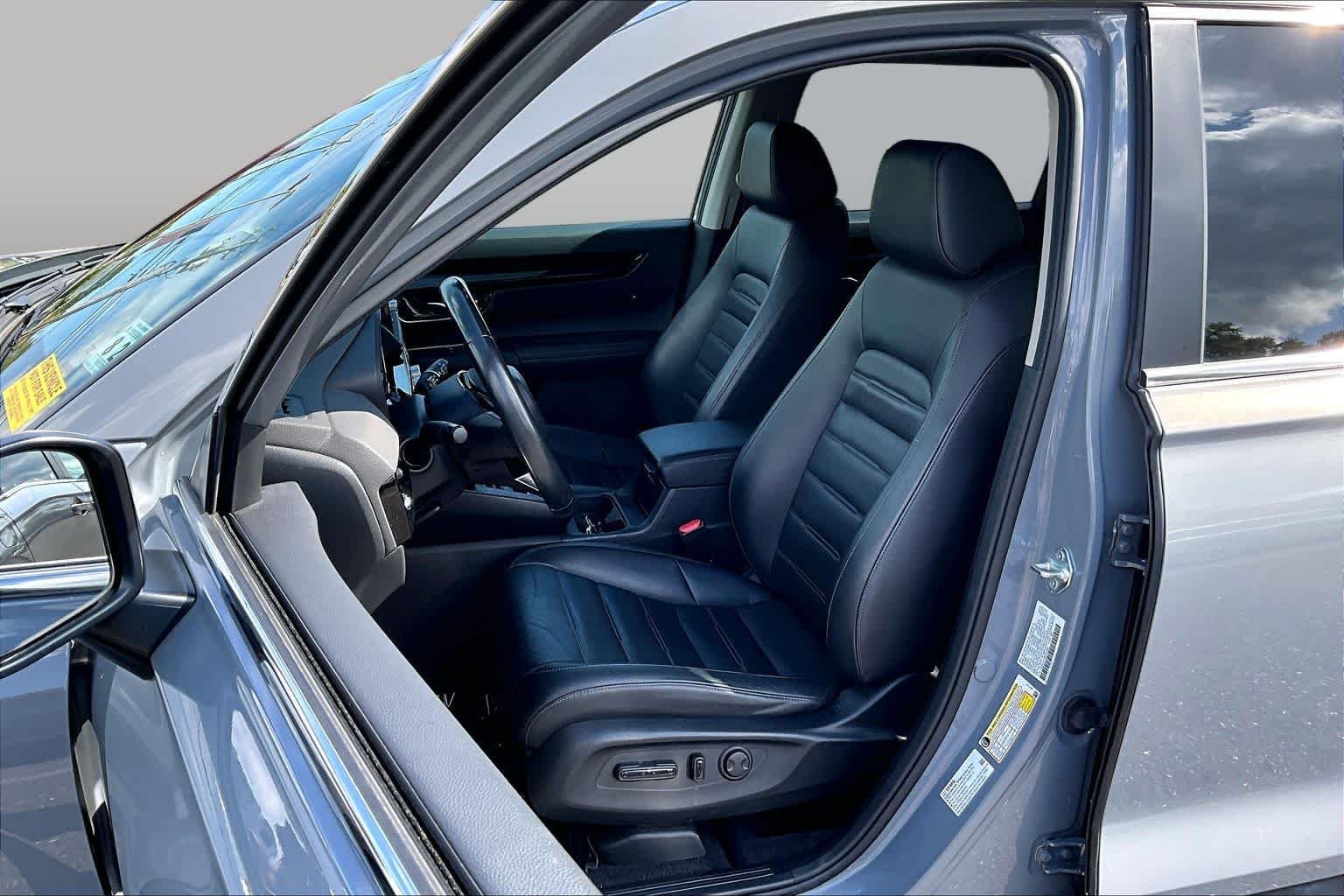 Certified Used 2024 Urban Gray Pearl Honda EX-L image 8