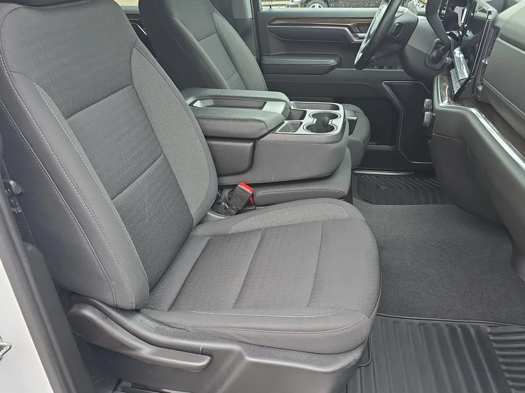 Used 2023 Summit White Chevrolet LT image 29